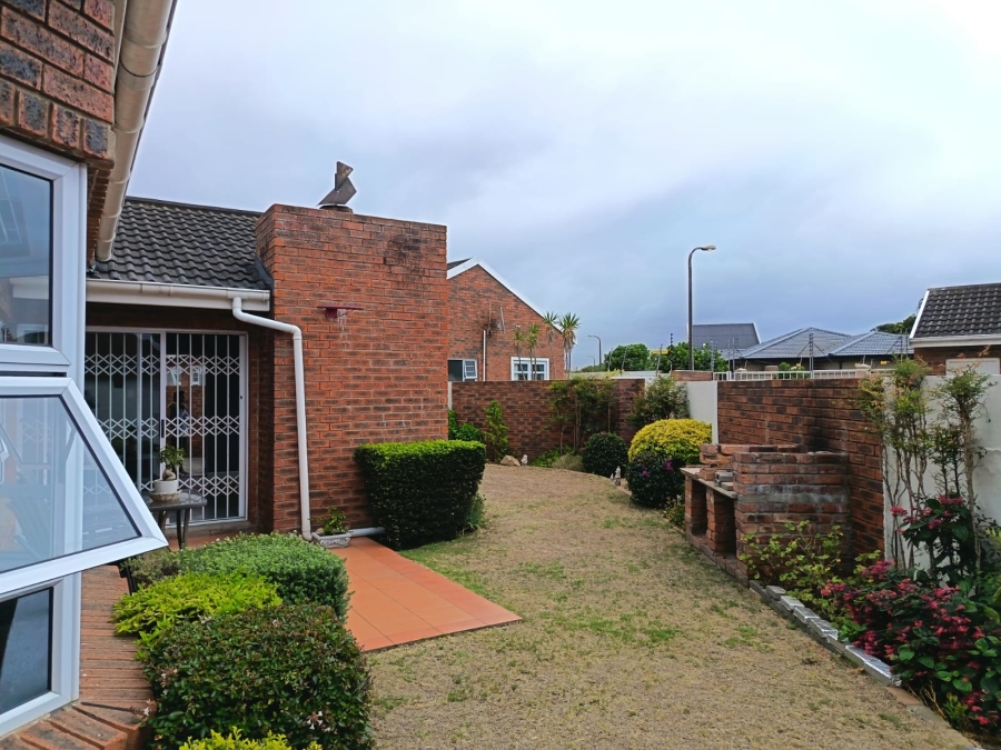 3 Bedroom Property for Sale in Summerstrand Eastern Cape